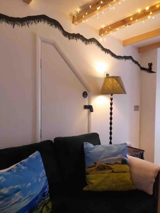 The Walkers' Cwtch Apartment Ffestiniog Екстериор снимка