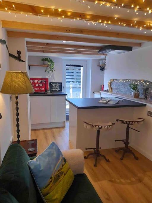 The Walkers' Cwtch Apartment Ffestiniog Екстериор снимка